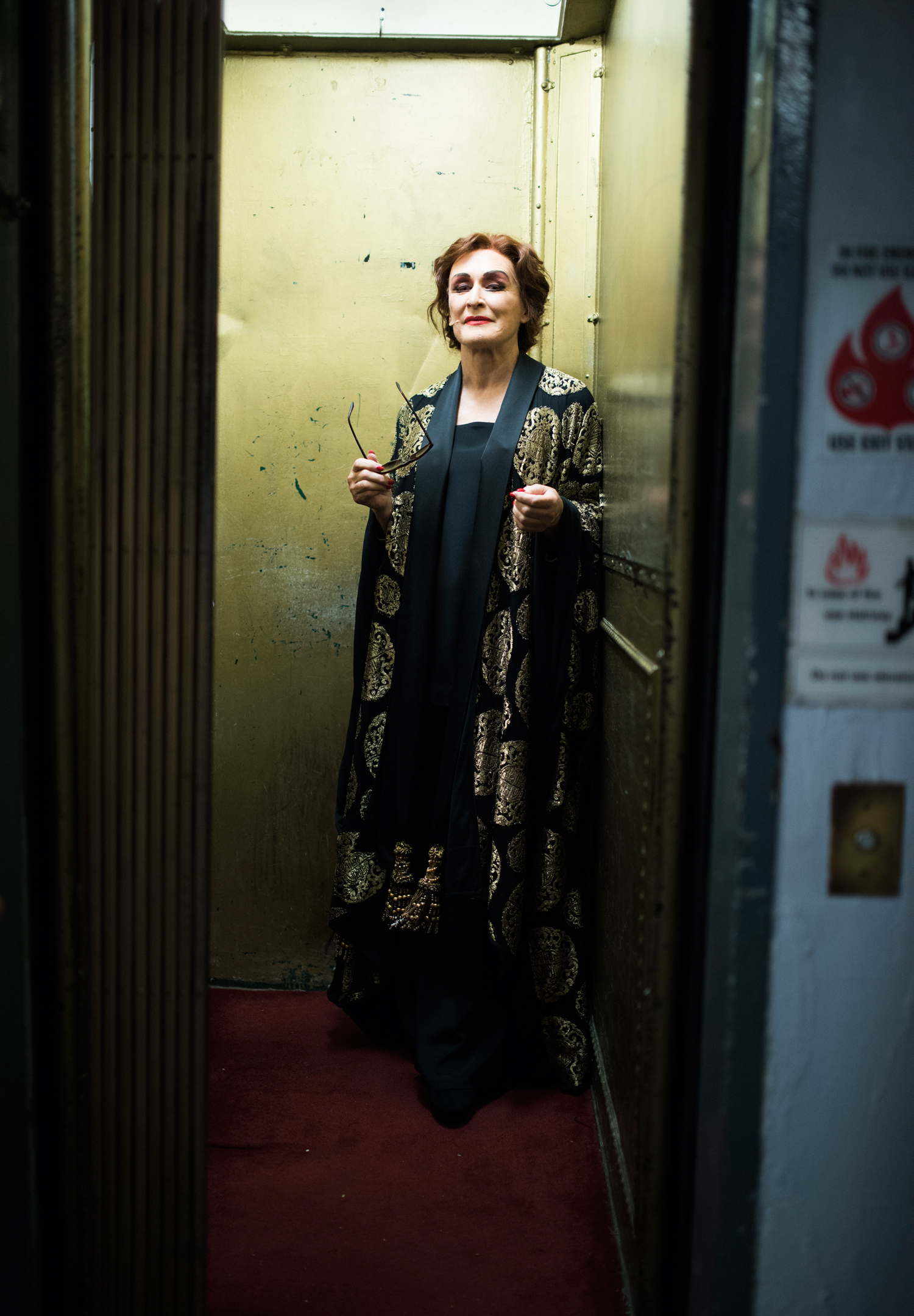 Glenn Close- Sunset Boulevard- Backstage- Norma Desmond- Elevator Shot