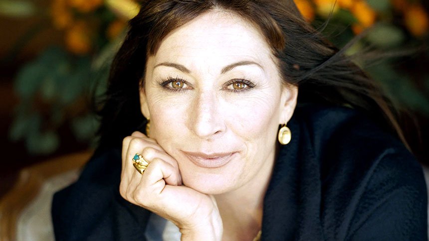 Anjelica Huston