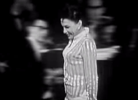 Judy Garland GIF- Bowing GIF-