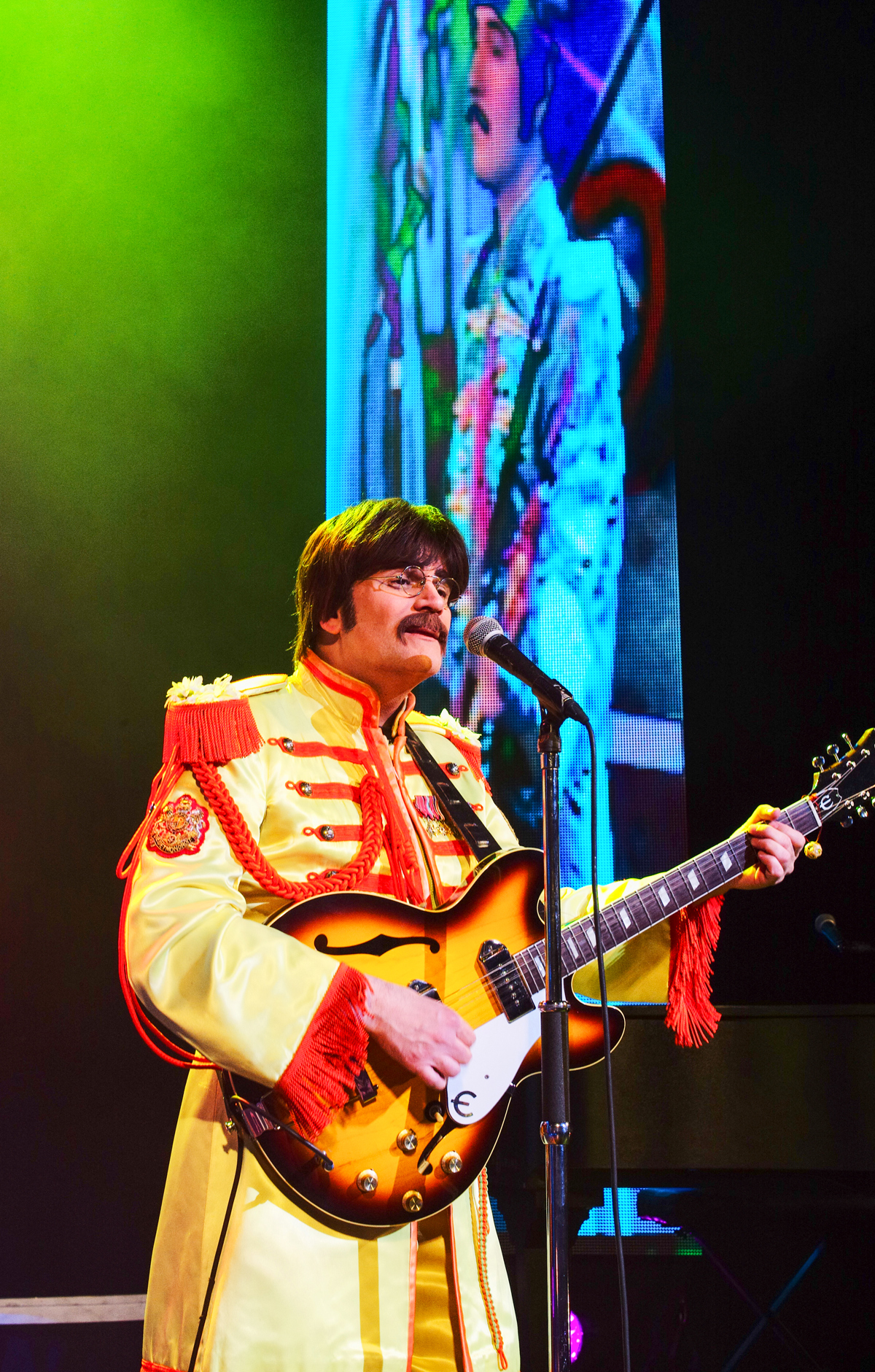 Beatles Rain Tribute Concert Steve Landes (John)